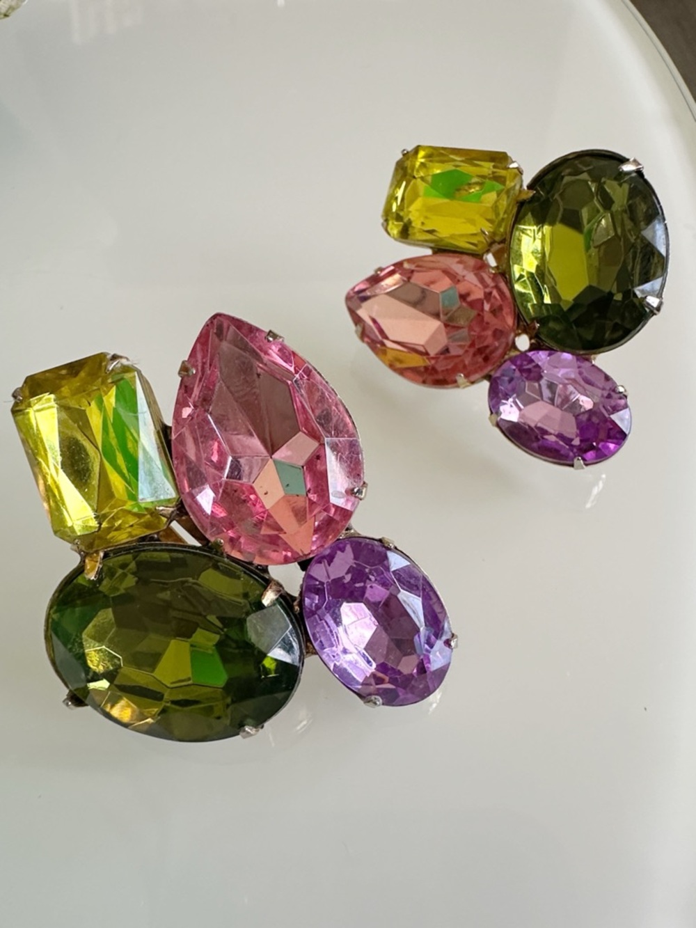 Les Bernard Vintage Runway Tutti Fr Gem Cluster Clip Earring Purple YellowOlive